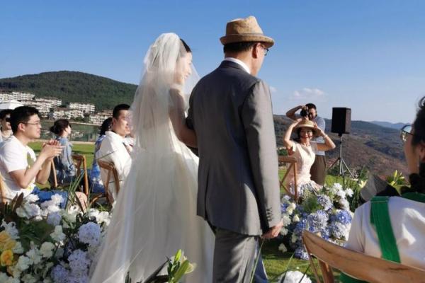 别人梦见自己结婚