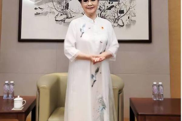 姓谷的名人-姓名学-华易算命网姓名